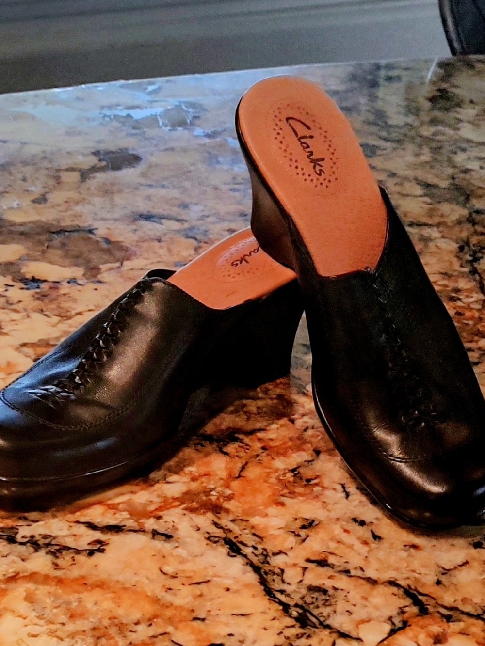 Clarks Athens Upper Leather Mules Black US 9W - Picture 2 of 8